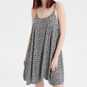 5/$15 American Eagle Outfitters Navy Daisy Tank Swing Dress